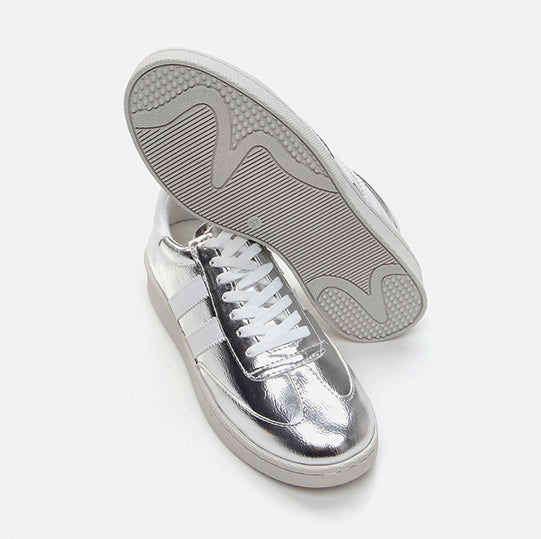 Patikë ngjyrë argjend