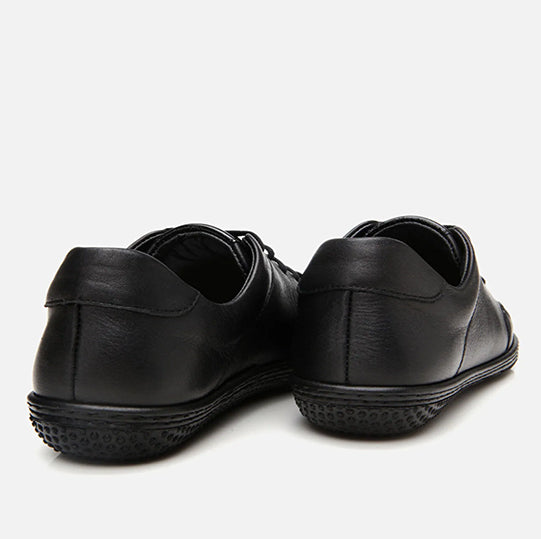 Patikë ngjyrë e zezë