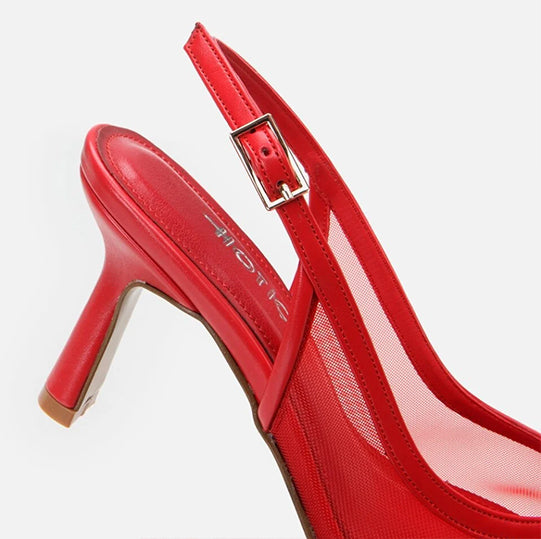 Stileto ngjyrë e kuqe