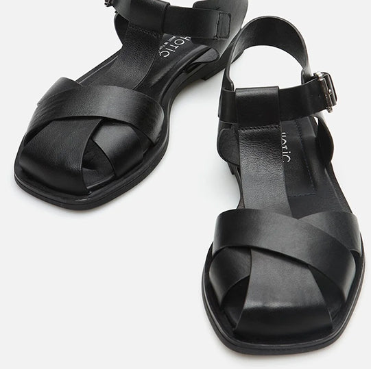 Sandale lëkurë origjinale ngjyrë e zezë