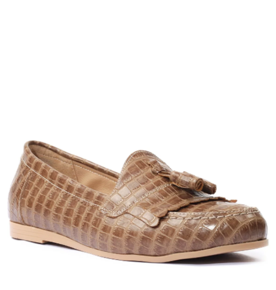 Loafer elegante e nudë