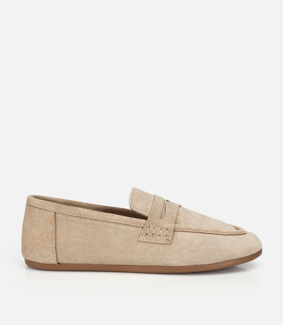 Loafer Klasik prej Lëkure Zamsh, Ngjyrë Bezhë - Femra