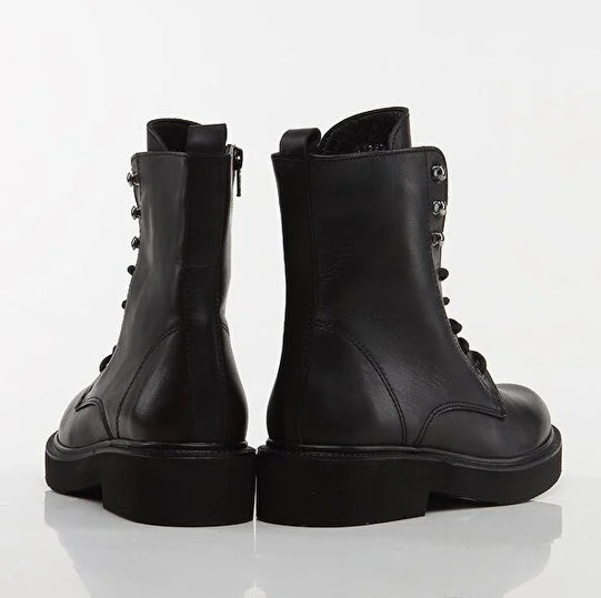 Gjysëm çizme lëkurë origjinale ngjyrë e zezë