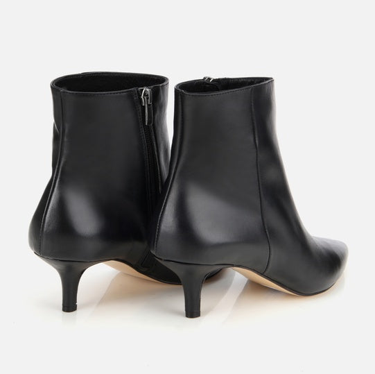 Gjysëm çizme lëkurë origjinale ngjyrë e zezë