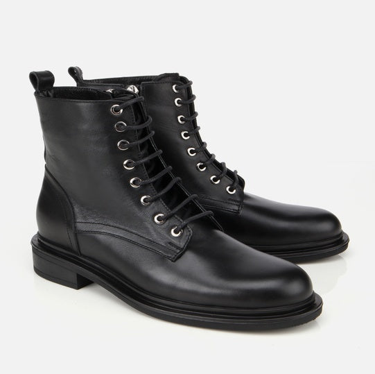 Gjysëm çizme lëkurë origjinale ngjyrë e zezë