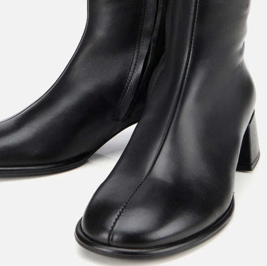 Gjysëm çizme lëkurë origjinale ngjyrë e zezë