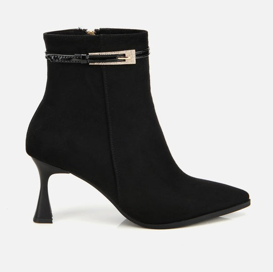 Gjysëm çizme ngjyrë e zezë