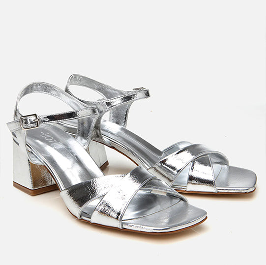 Sandale ngjyrë argjend