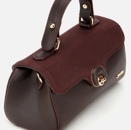 Çantë ngjyrë kafe