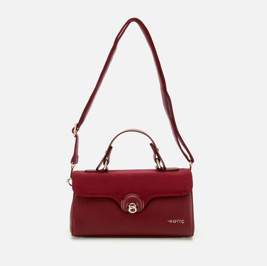 Çantë ngjyrë e kuqe