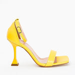 Load image into Gallery viewer, Sandale ngjyrë e verdhë me take
