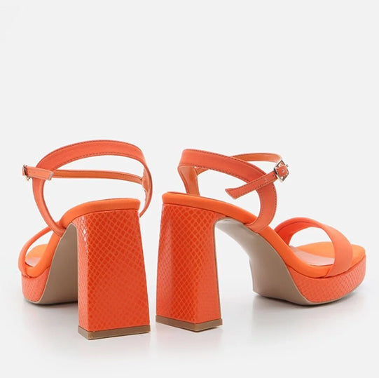 Sandale ngjyrë portokalli